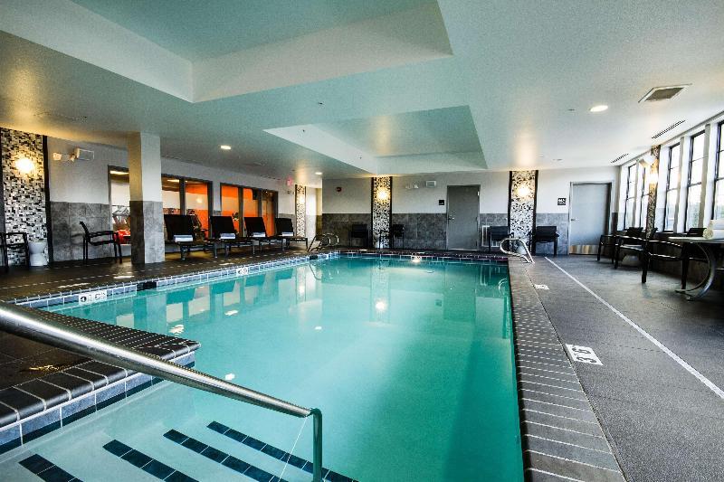 Hampton Inn & Suites Дюпон Екстериор снимка
