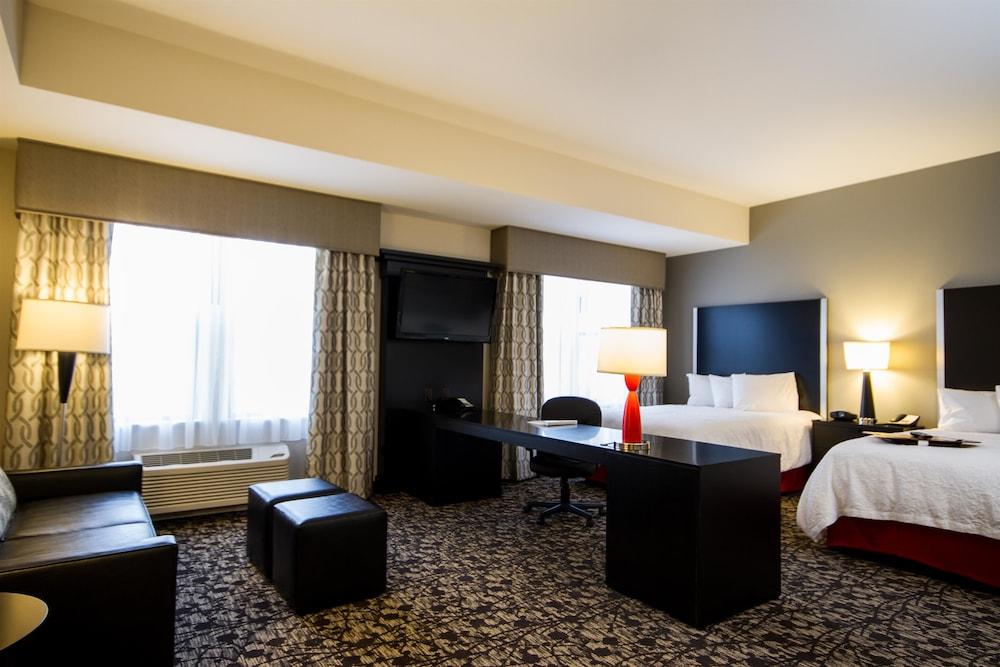 Hampton Inn & Suites Дюпон Екстериор снимка